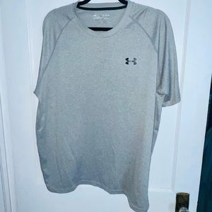 MENS GREY UNDER ARMOUR SHIRT